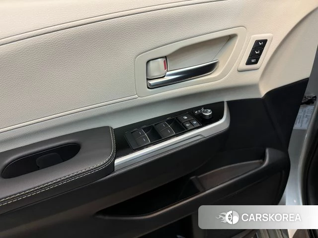 Toyota Sienna 4th Generation 2025 Черный из Кореи, фото 4