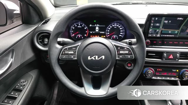 Kia The New K3 2nd generation 2021 Белый из Кореи, фото 4