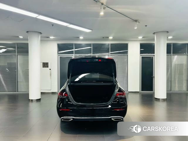 Mercedes-Benz E-Class 2023 Черный из Китая, фото 4