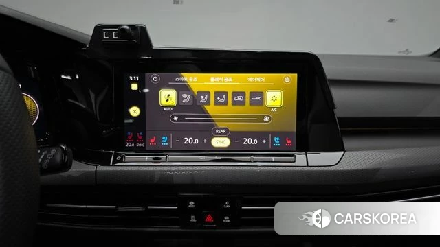 Volkswagen Golf 8th Generation 2022 Белый из Кореи, фото 4
