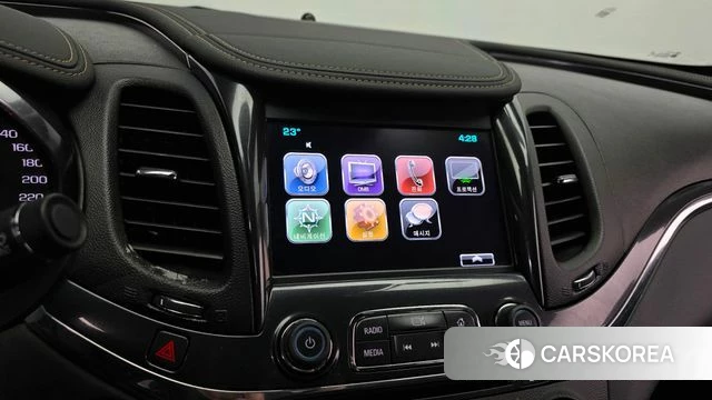 Chevrolet (GM Daewoo) Impala 2018 Серебряный из Кореи, фото 4