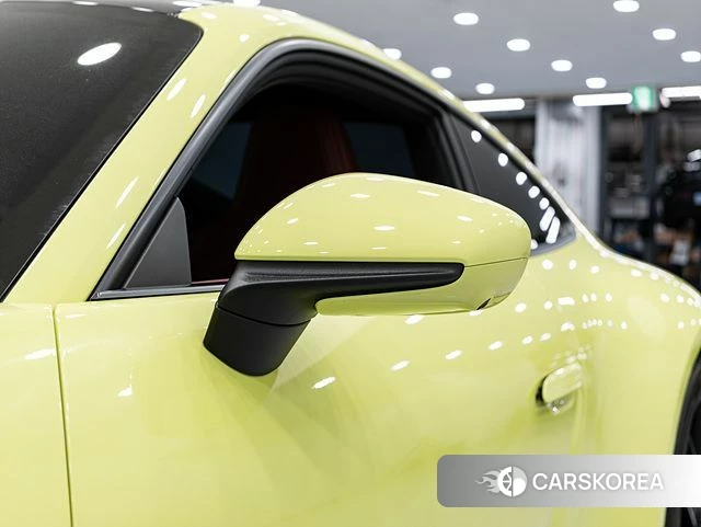 Porsche 911(992) 2025 Желтый из Кореи, фото 4