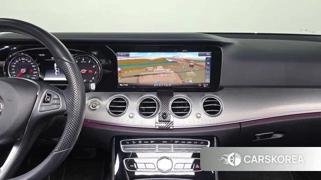 Mercedes-Benz E-Class W213 2018 Белый из Кореи, фото 4