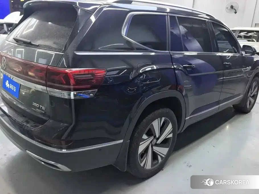 Volkswagen Touareg 2024 Черный из Китая, фото 4