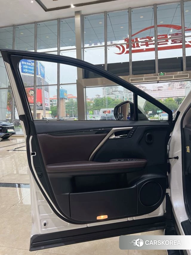 Lexus RX 2021 Белый из Китая, фото 4
