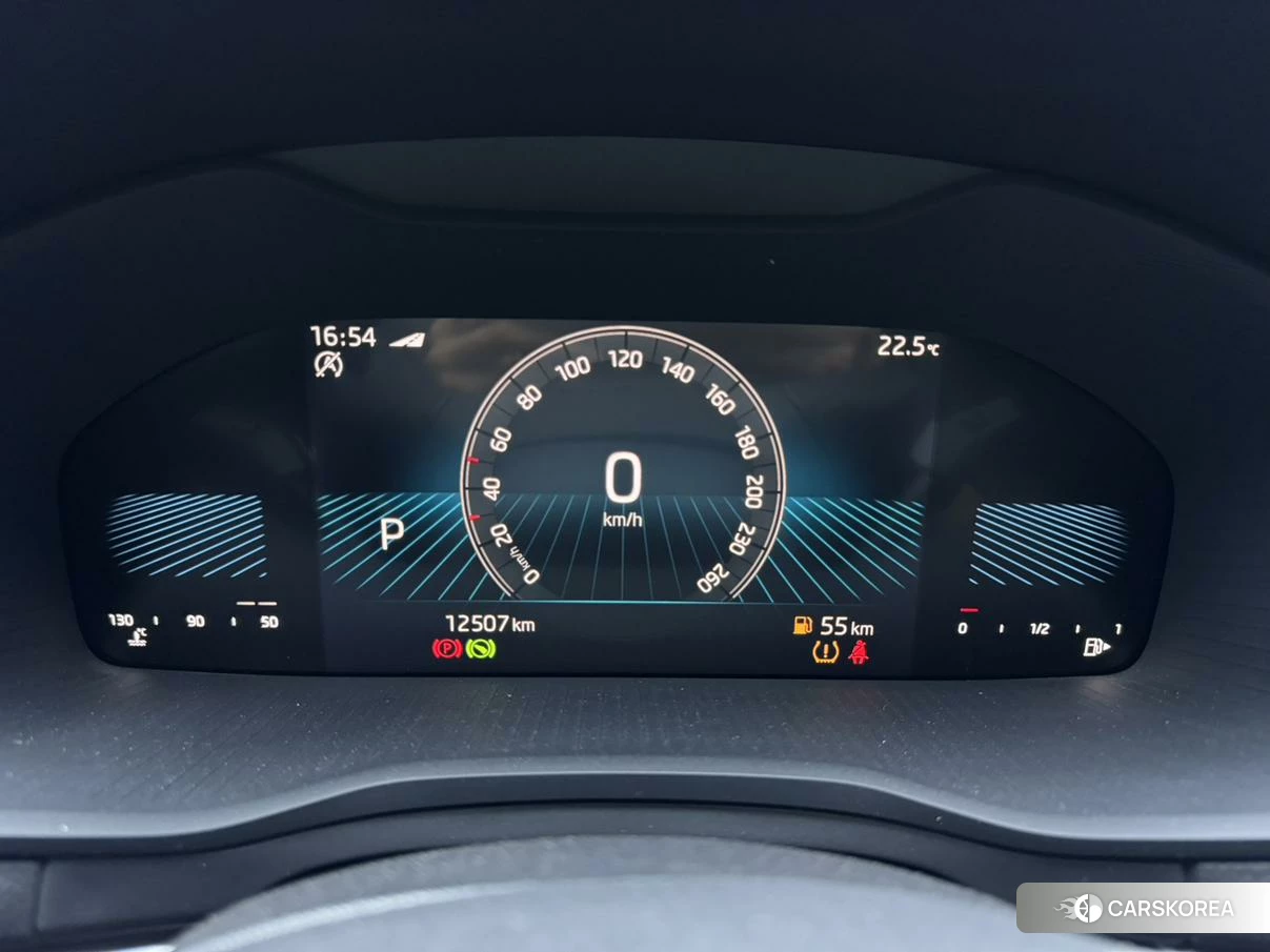 Skoda Karoq 2022 Белый из Китая, фото 4