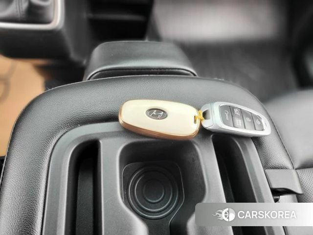 Hyundai Staria 2022 Черный из Кореи, фото 4