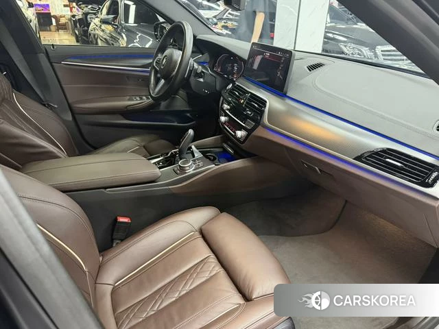 BMW 5 series 2022 Черный из Китая, фото 4