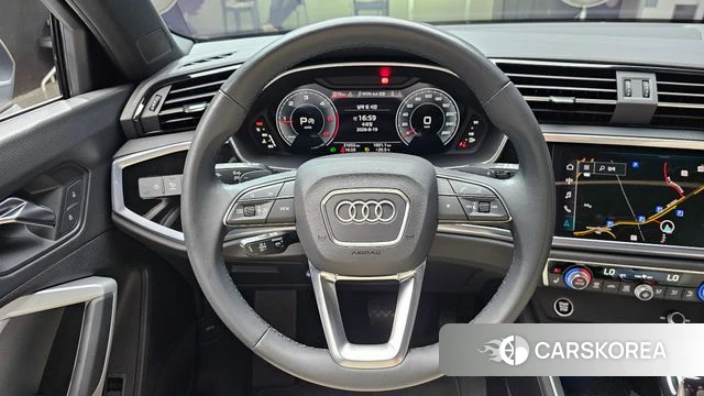 Audi Q3 (F3) 2022 Серый из Кореи, фото 5