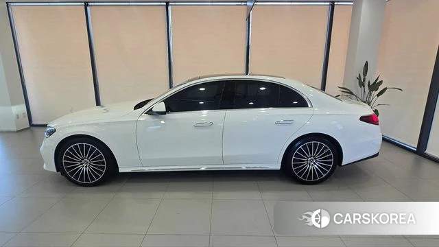 Mercedes-Benz E-Class W214 2026 Белый из Кореи, фото 4