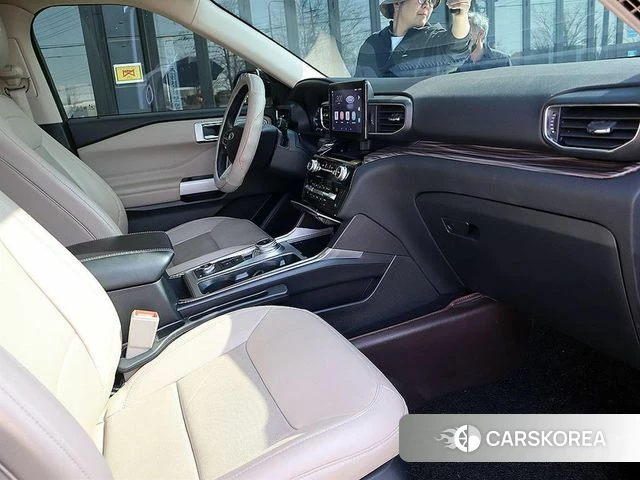 Ford Explorer 6th Generation 2021 Белый из Кореи, фото 4