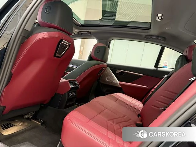 BMW 5 series 2025 Черный из Китая, фото 4