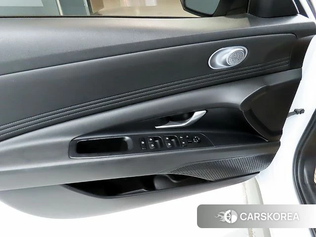 Hyundai The New Avante (CN7) 2024 Белый из Кореи, фото 4
