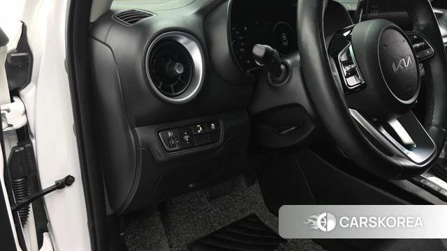 Kia The New K3 2nd generation 2022 Белый из Кореи, фото 4