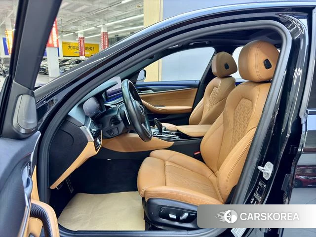 BMW 5 series 2021 Черный из Китая, фото 4