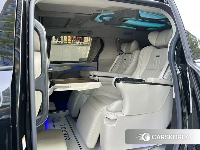 Toyota Sienna 2023 Черный из Китая, фото 4