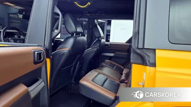 Ford Bronco 6th Generation 2022 Желтый из Кореи, фото 4