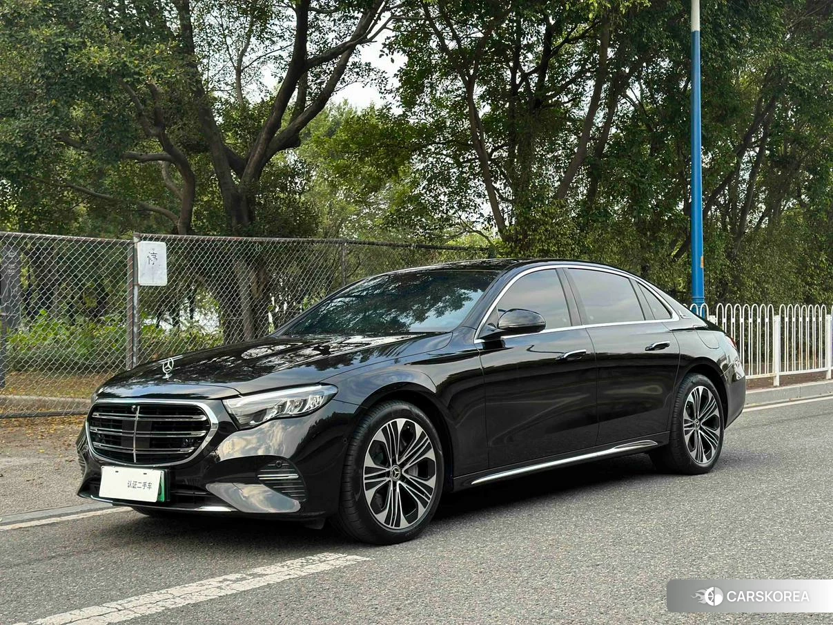 Mercedes-Benz E-Class 2024 Черный из Китая, фото 4