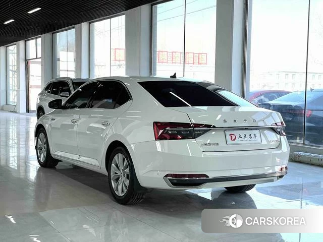 Skoda Superb 2021 Белый из Китая, фото 4