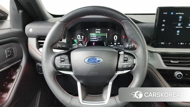 Ford Explorer 6th Generation 2024 Белый из Кореи, фото 4