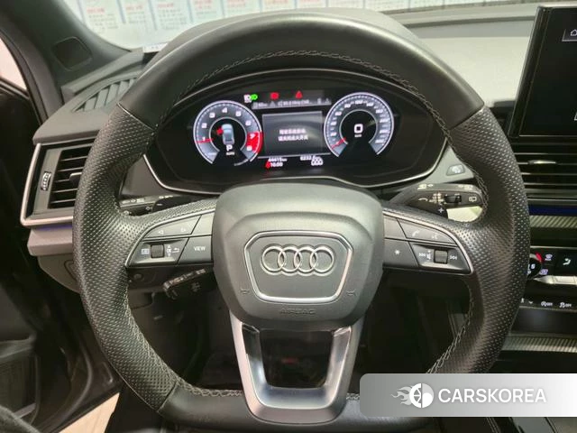 Audi Q5L 2021 Темно-серый из Китая, фото 4