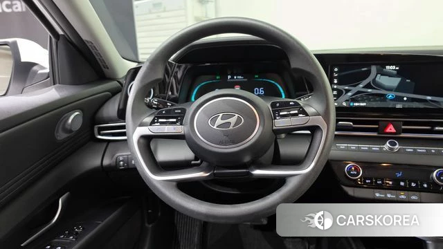 Hyundai The New Avante (CN7) 2023 Белый из Кореи, фото 4