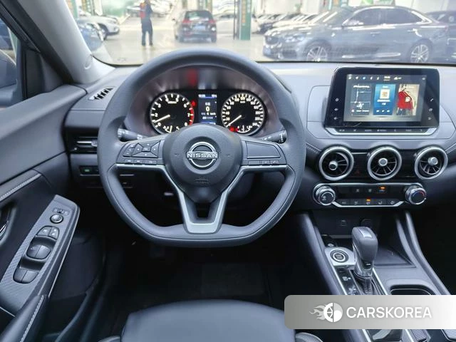 Nissan Sylphy 2025 Серебристо-серый из Китая, фото 4