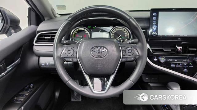 Toyota Camry (XV70) 2024 Серый из Кореи, фото 4