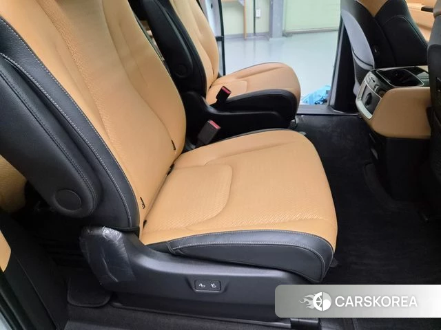 Kia Carnival 4th generation 2023 Белый из Кореи, фото 4