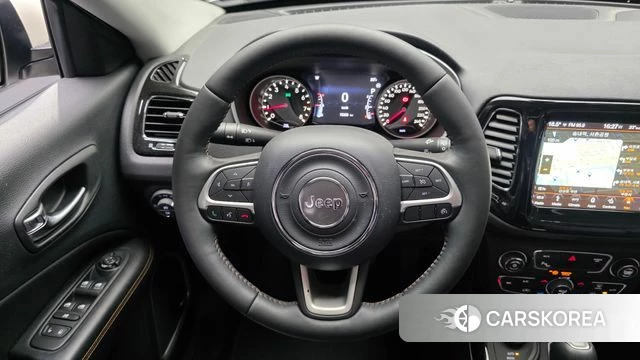 Jeep Compass 2nd Generation 2018 Белый из Кореи, фото 4