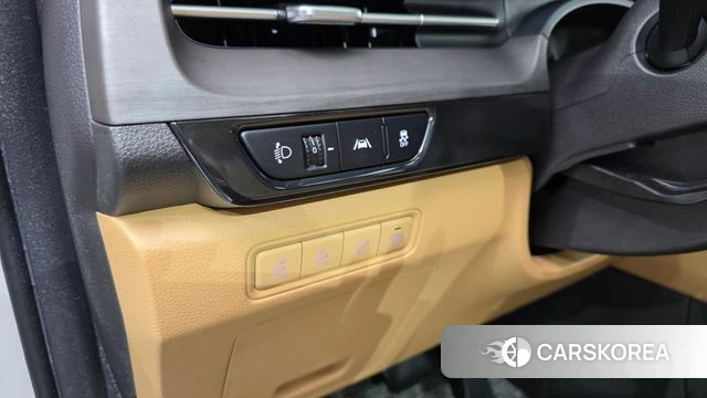 Kia Carnival 4th generation 2023 Белый из Кореи, фото 4