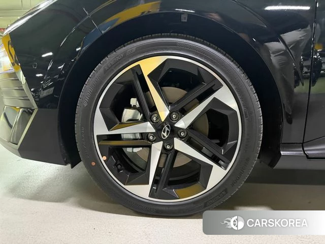 Hyundai Avante (CN8) 2026 Черный из Кореи, фото 4