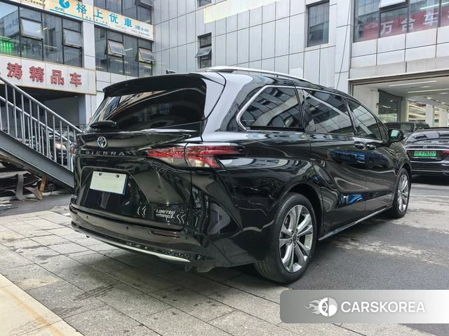 Toyota Sienna 2023 Черный из Китая, фото 4