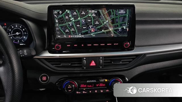 Kia The New K3 2nd generation 2023 Белый из Кореи, фото 4