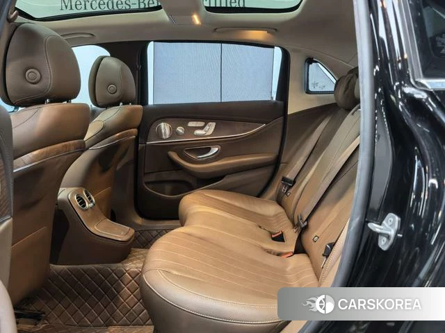 Mercedes-Benz E-Class 2021 Черный из Китая, фото 4