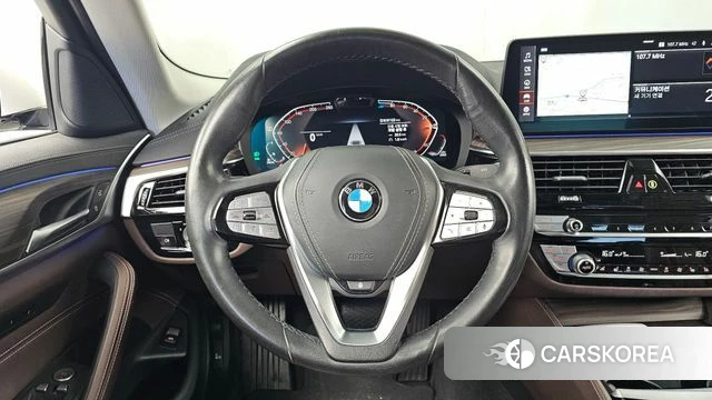 BMW 5 Series (G30) 2020 Белый из Кореи, фото 4