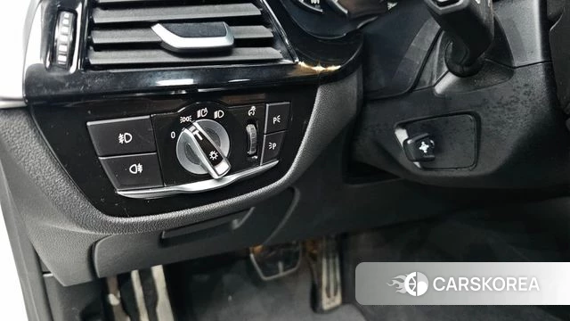 BMW 5 Series (G30) 2018 Белый из Кореи, фото 4