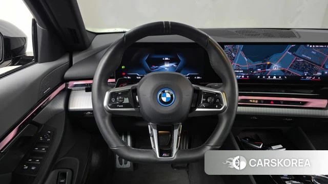 BMW i5 (G60) 2023 Черный из Кореи, фото 4