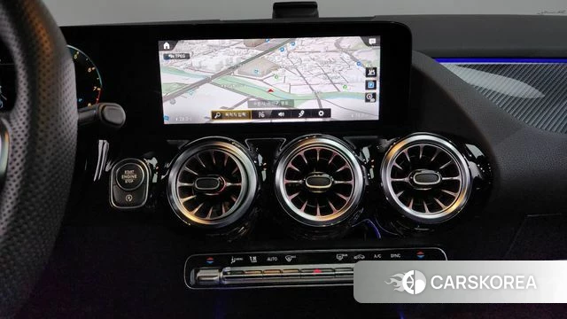 Mercedes-Benz GLA - Class H247 2022 Серебристо-серый из Кореи, фото 4