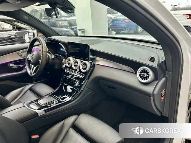 Mercedes-Benz GLC 2021 Белый из Китая, фото 4