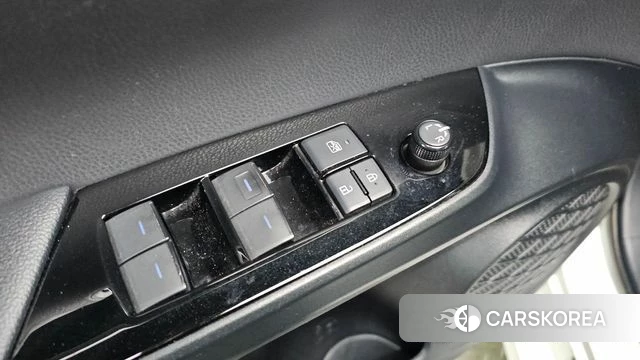 Toyota Prius 4th Generation 2019 Белый из Кореи, фото 4