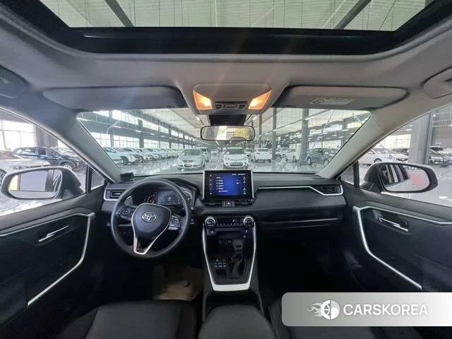 Toyota RAV4 2021 Белый из Китая, фото 4