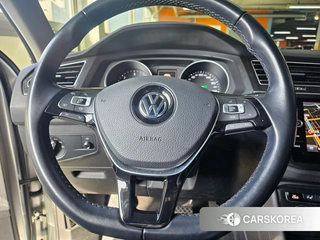Volkswagen Tiguan second Generation 2020 Серебристо-серый из Кореи, фото 4