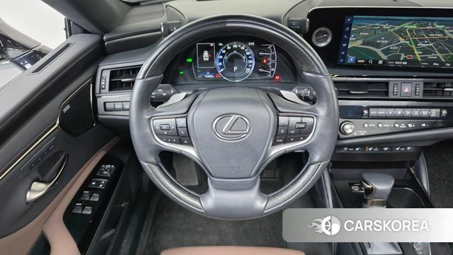 Lexus ES300h 7th generation 2024 Серебристо-серый из Кореи, фото 4