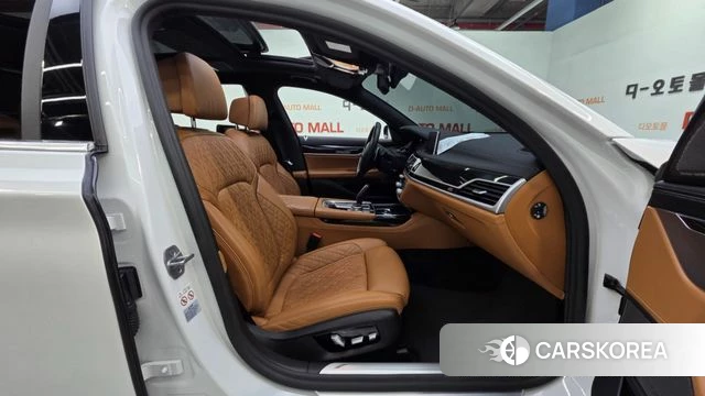 BMW 7 Series (G11) 2021 Белый из Кореи, фото 4