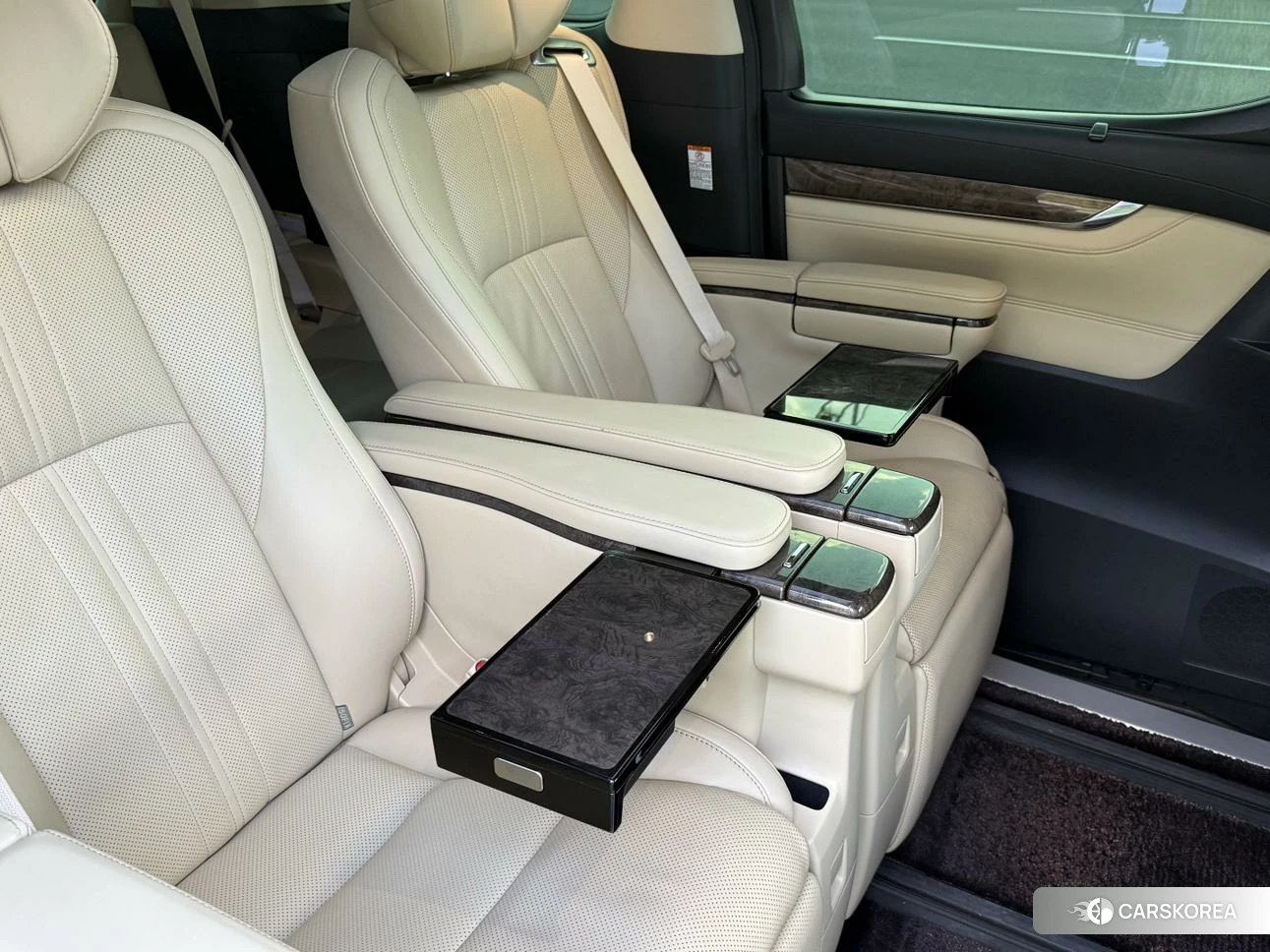 Toyota Alphard 2021 Черный из Китая, фото 4