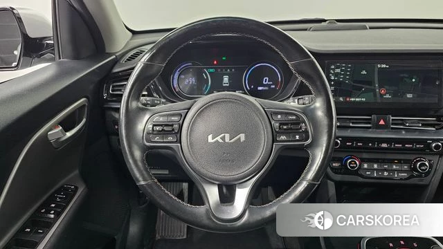 Kia Niro Plus 2022 Серебряный из Кореи, фото 4