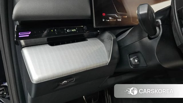 BMW 5 Series (G60) 2024 Черный из Кореи, фото 4