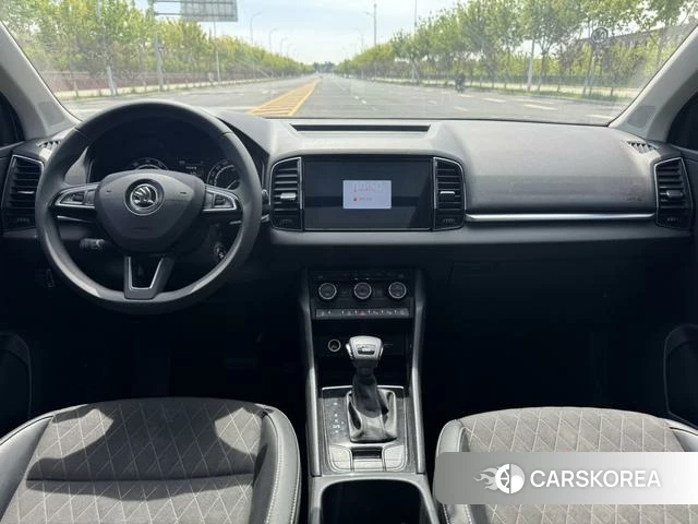 Skoda Karoq 2022 Белый из Китая, фото 4