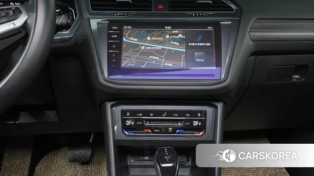 Volkswagen Tiguan Allspace 2023 Белый из Кореи, фото 4